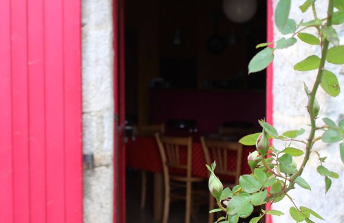 Laboule House | Warm and welcoming family home