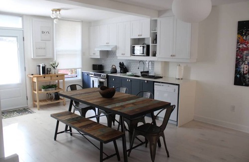 Villeray House | Warm, Bright and Welcoming - La PREMIERE