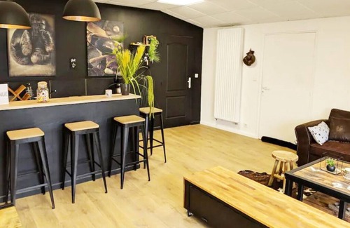 La Haie-Fouassiere House | warm dependence in the vineyards of Nantes