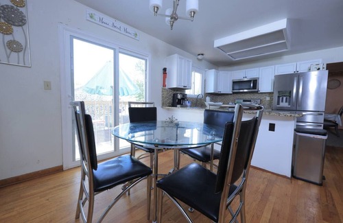 Aurora House | Warm Family Stay with A.K.A