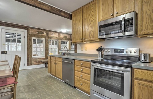 Pittsboro Cottage | Warm + Peaceful Home w/Fire Pit on Haw River