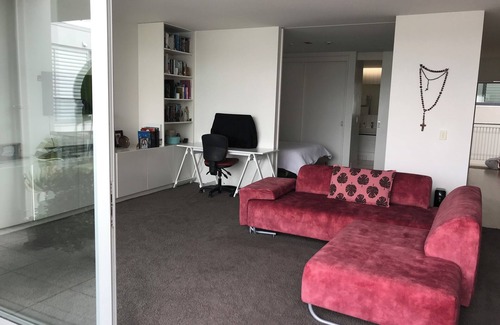 Freemans Bay Apartment | Warm, spacious and secure apartment in great location. Just move in!