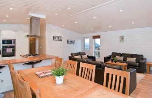 Woodham Walter Resort | Warren Lodges