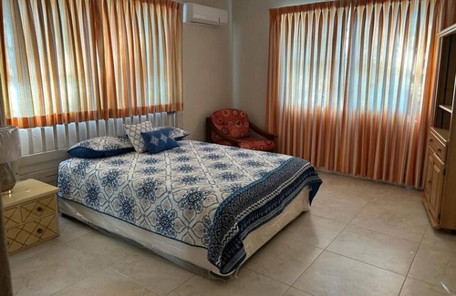 Christie House | Warrens vacation retreat less than12 min our lovely west coast beaches