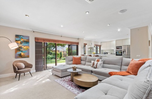 West Beach House | Warwick Coastal Harmony