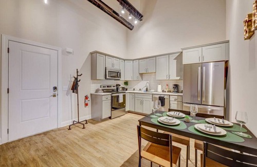 East Stroudsburg Apartment | Washington304 · Luxury Industrial Style King SuiteC- Shawnee Mtn!