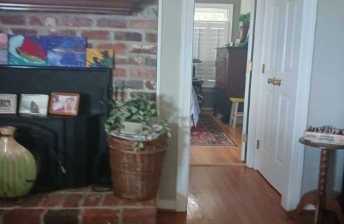 Deltaville House | WATER FRONT fully furnished 3-bedroom house. Short term of 1 to 4 months