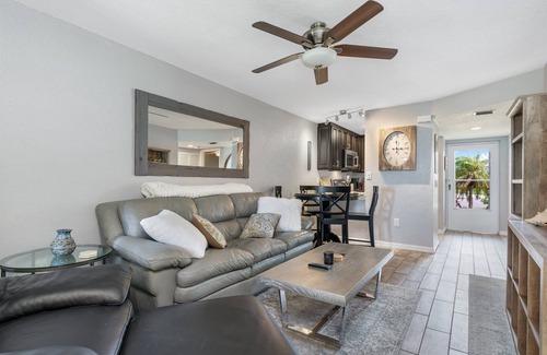 Punta Gorda Condo | Water front main floor condo on the canals of Punta Gorda Isles