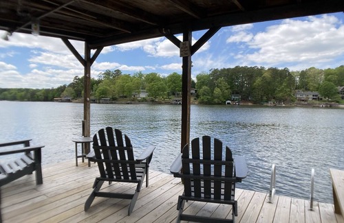 New London House | Water Front Playland at Badin Lake