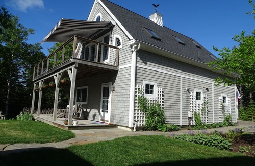 Waldoboro House | Water Front post and beam guest house "Thyme & Tide", on Muscongus Bay.
