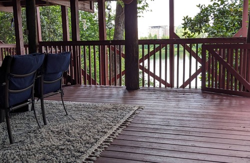 Downtown House | Water's Edge on the Savannah River. Only 3 miles from the Master's, sleeps 9!