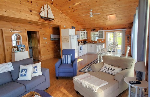Found Mills Cottage | Water View Cottage With A/C In Quiet Location, Close To Amazing Beaches