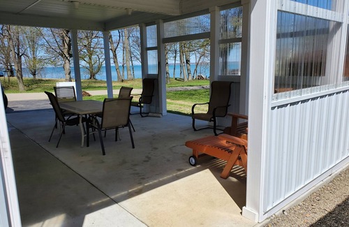 Silver Creek House | WATER VIEW HOUSE CLOSE TO LAKE ERIE