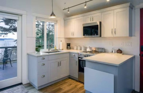 Eastsound Cottage | Water View, Impeccable Studio Cottage overlooking East Sound, Walk to Town, Close to Everything!