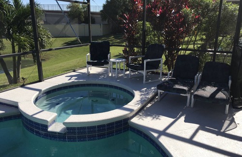 Windsor Palms House | Water View - Pool & Spa - 3.5 miles to Disney - BBQ