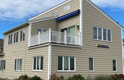 Mystic - New London House | Water views, work/live, 5BD/2.5BA, Pets in Groton Long Point, CT