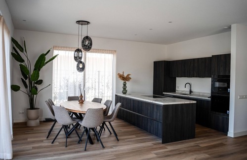 Zeewolde Villa | Water villa with garden and jetty near Harderwijk