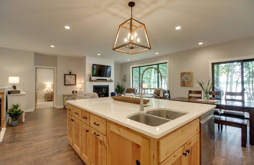 Alexandria House | Watercraft & Dock: Lakefront Retreat in Alexandria