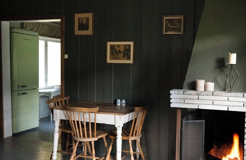 Sel Cabin | Waterfall Retreat with Stunning Mountain Views – Nature at Your Doorstep