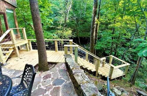 Deer House | Waterfall Wilderness Retreat Bordering the Ozark National Forest