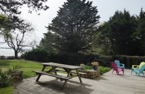 Sainte-Helene House | Waterfront House with Large Garden, 3 Bedrooms, Pet-Friendly
