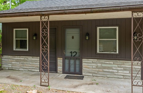 Holderness House | Waterfront 2 bedroom on Squam (Suite 12)