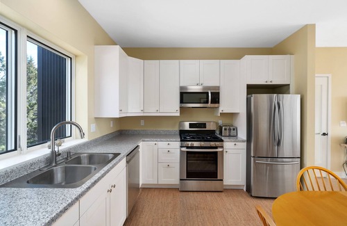 Castle Danger Apartment | Waterfront 2 BR, 1 BA, firepit, & roofdeck for panoramic views of Lake Superior