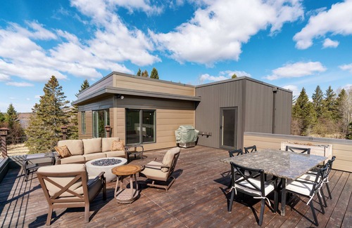 Castle Danger Apartment | Waterfront 2 BR, 1 BA, firepit, & roofdeck for panoramic views of Lake Superior