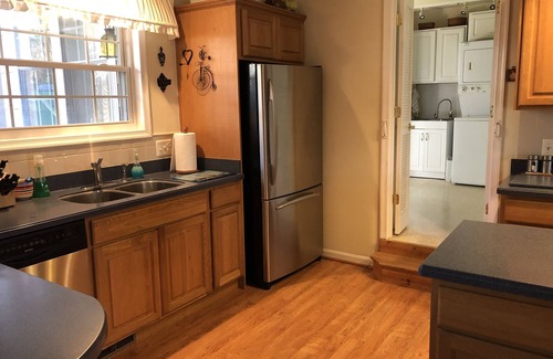 Severna Park House | Waterfront 2BR Guest House on Cypress Creek - Severna Park