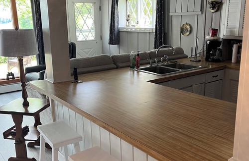 Livermore Cottage | Waterfront 3-bedroom cottage on Brettuns Pond in Livermore, ME.