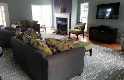 Coles Point House | Waterfront 6-bedroom house with WiFi, dock and 2 hours from NOVA/Richmond