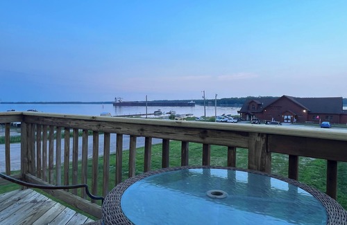 Barbeau Apartment | Waterfront and freighter views with optional dock space