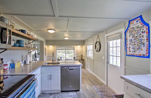 Anderson Island House | Waterfront Anderson Island Home w/Kayaks