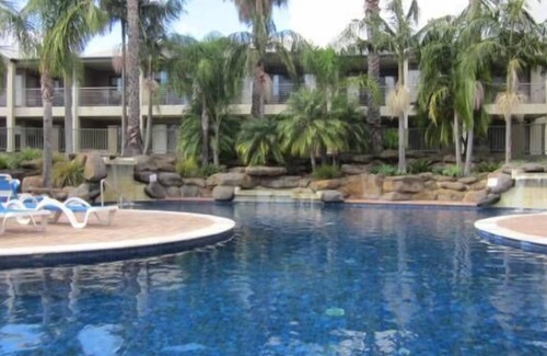 Mulwala Apartment | Waterfront Apartment on Cypress