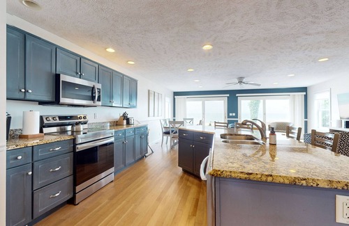Macatawa House | Waterfront beach house, BBQ grill, gorgeous sunset views, fireplace, wifi
