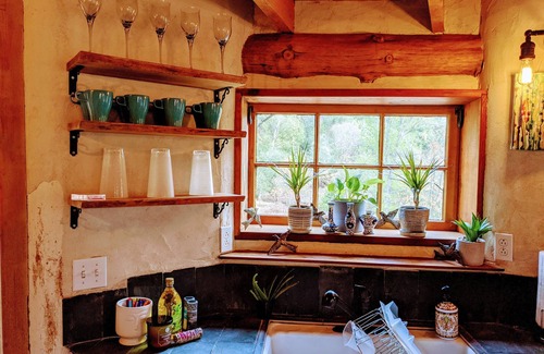 Sonora Cottage | Waterfront Birds Nest Magical Dog friendly