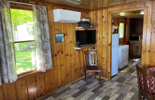 Munising Cabin | Waterfront cabin located 15 mi from Pictured Rocks and 10 mi from Munising.
