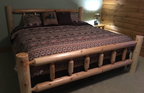 Laona Cabin | Waterfront Cabin w/Pontoon Avail. OPENINGS IN JUNE, JULY & AUGUST Get them now!