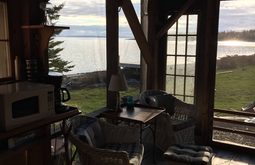Bernard Cabin | Waterfront Cabin with Private Dock and Cobblestone Beach