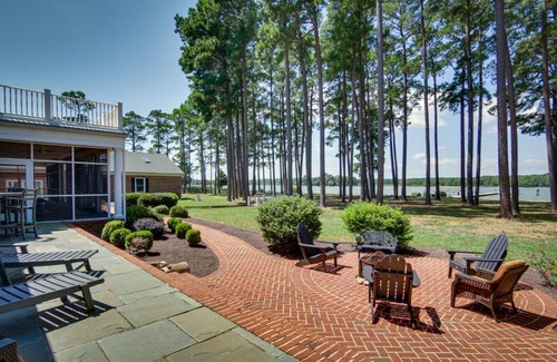 Cambridge House | Waterfront Cambridge Gem with Hot Tub, Pool and Dock!