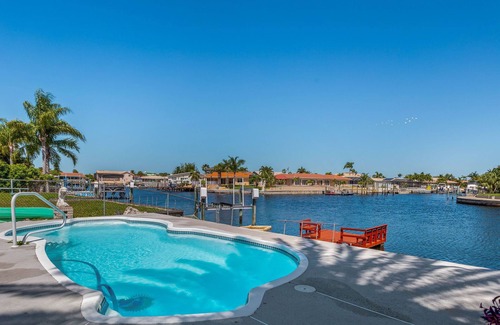 Gulf Harbors House | WATERFRONT Canal Home w/Private Pool-BEAUTIFUL VIEWS