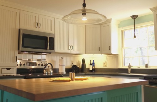 East Harwich House | Waterfront Cape Cod Cottage in private Association Beach community, sleeps 6
