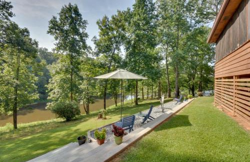 Wiley House | Waterfront CasAbella Cottage with Kayaks and Fishing