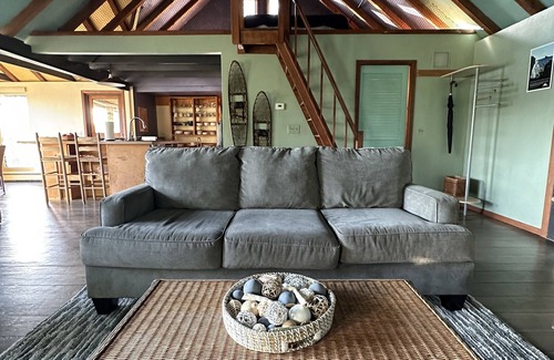 Kittery Point Cottage | Waterfront Cedar Log Cottage Nestled in Snug Harbor on Spruce Creek