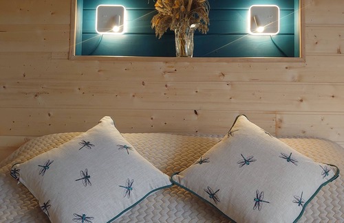 Sornay Bed & Breakfast | Waterfront Chalet, Chambre & Table d'Hôtes