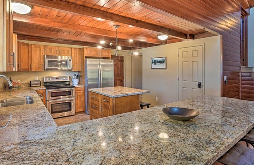 Clearlake House | Waterfront Clearlake Retreat w/ Dock & Kayaks