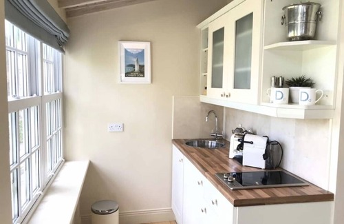 Kinsale Apartment | Waterfront coastal chic in the heart of Kinsale, Co.Cork.