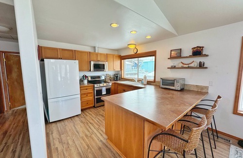 Orondo Cabin | Waterfront Community. Family-Friendly w/Boat Launch, Pool, Pickleball and Beach
