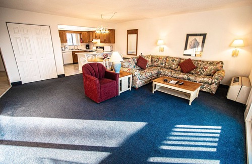 New Bern Condo | Waterfront Condo near Tryon Palace | Sleeps 4