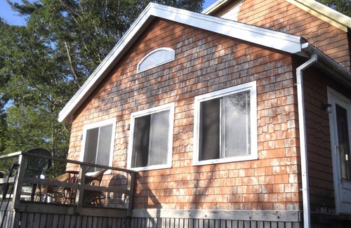 Southport Cottage | Waterfront Cottage With An Awesome View Of Capital And Burnt Island